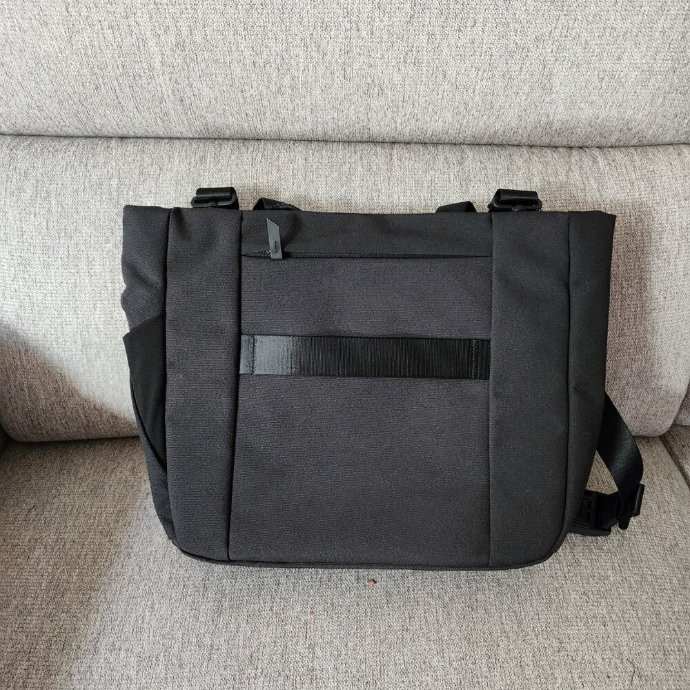 Alpaca Bravo Tote w/ crossbody strap - Picture 3 of 8